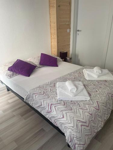 Cadenazzo Bed & Breakfast | Camera Enaj