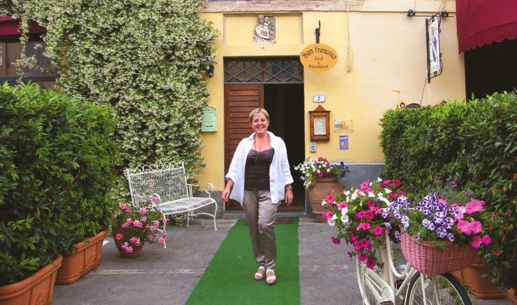 Buti Bed & Breakfast | Camere Zimmer Rooms San Francesco