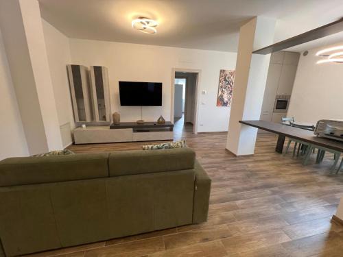 Cologna Spiaggia Apartment | Camillo's Home