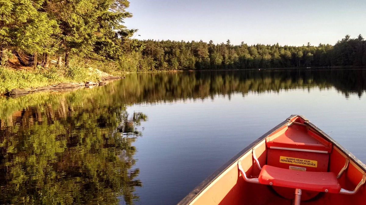 Sidney Cottage | Camp Betty' Lakeside Retreat