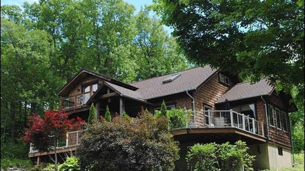 Red Hook House | Camp Connie - A Rhinebeck Retreat