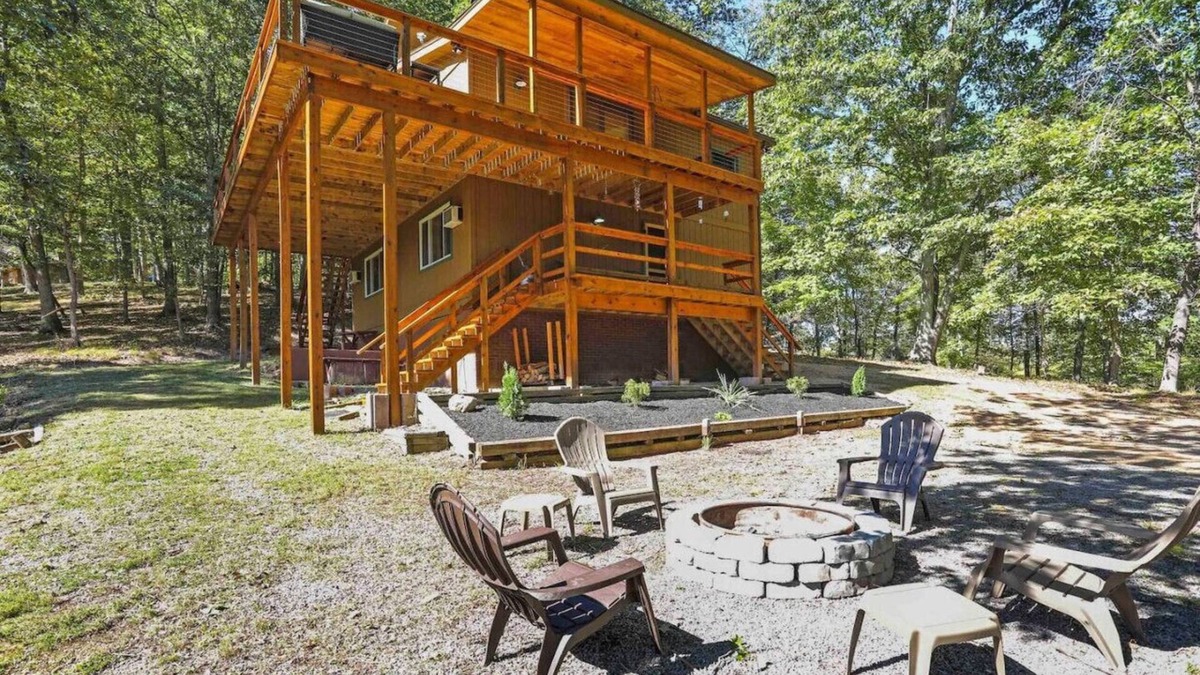 Great Cacapon Cabin | Camp Dancing Bears -riverfront, wifi, fire pit, fireplace, grill, king