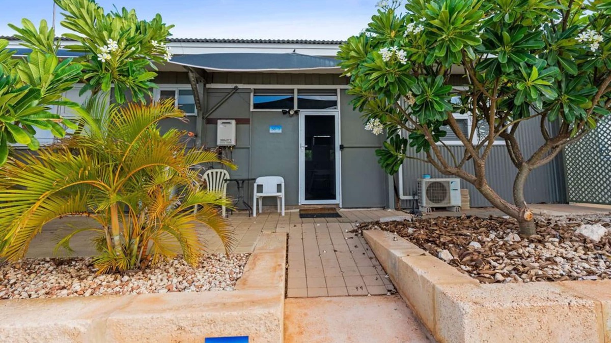 Exmouth Apartment | Camp David - exclusive hi-end apartment, quiet, comfy, central, and great value.