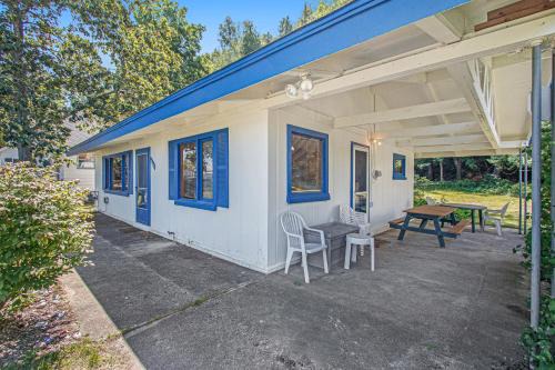 Frankfort House | Camp David