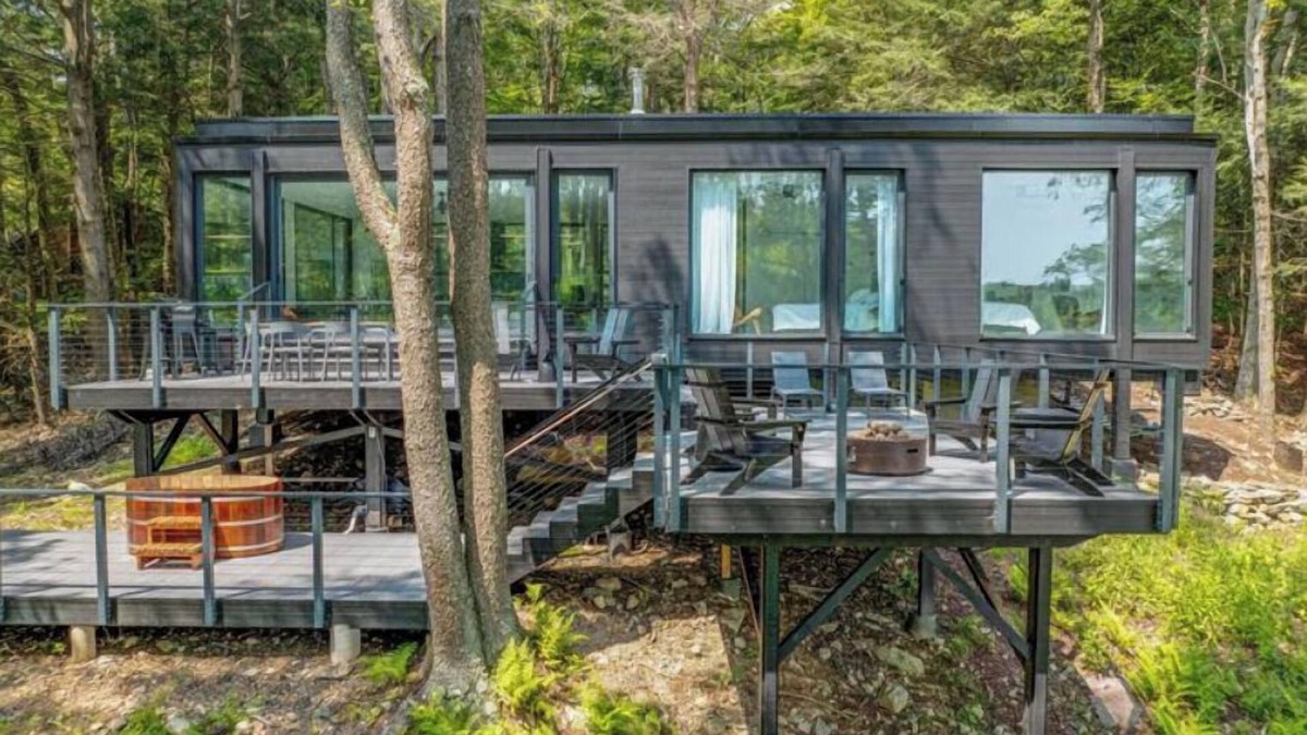Greentown House | Camp Double Oak Modern Lakeside Retreatn
