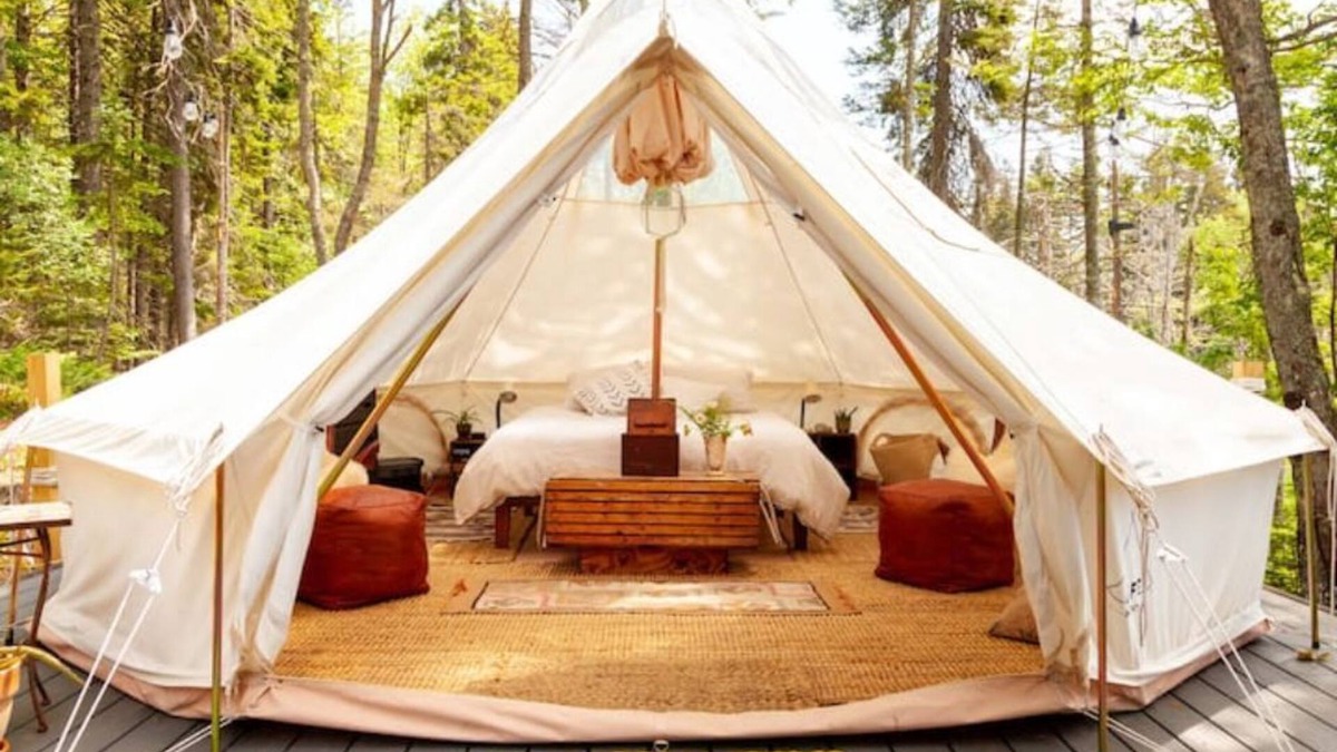 Vinalhaven House | Camp In Nature with a Bit of Style on Vinalhaven Island, Maine