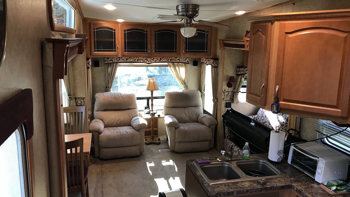 Curtis House | Camp In Style in Michigan's UP - Diane and Al's Deer Crossing