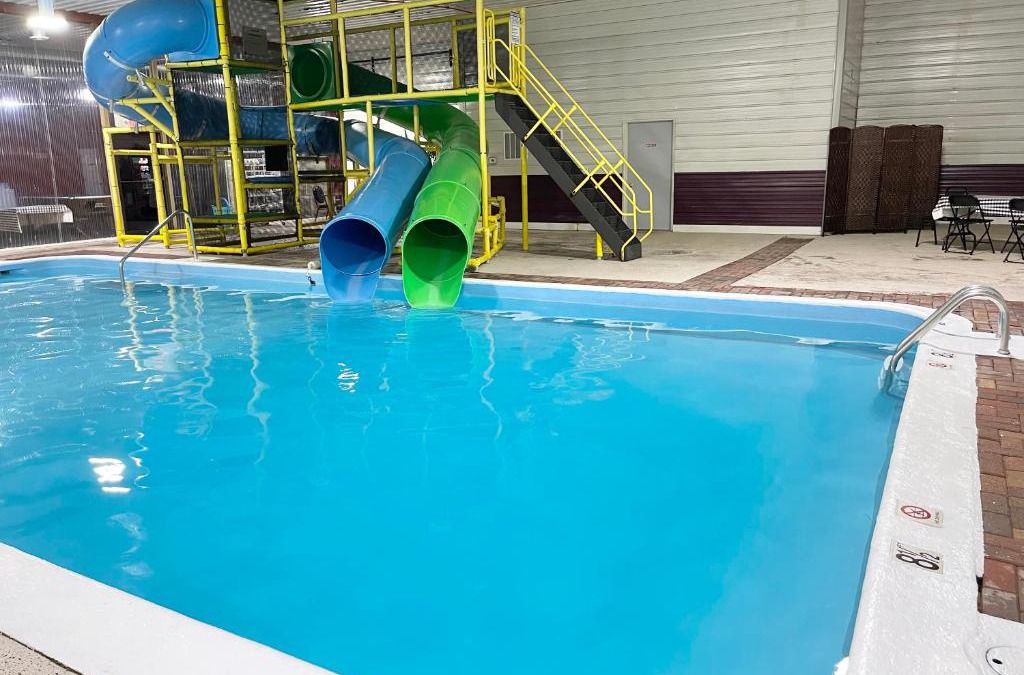 Oscoda Hotel | Camp inn lodge