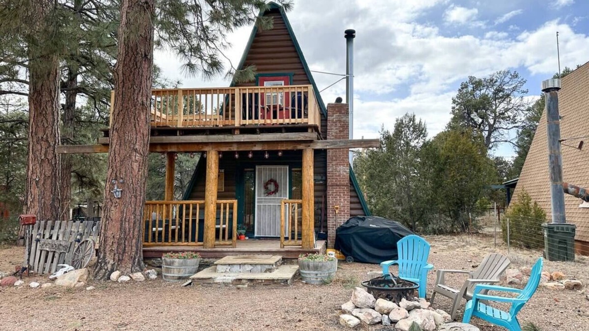 Overgaard Cabin | Camp Knotty Pines | Pet friendly, Kayaks included