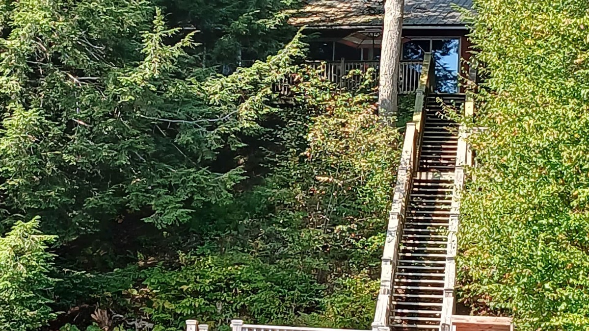 Woodgate House | Camp Kuchen- 3 bdrm lakefront on beautiful White Lake