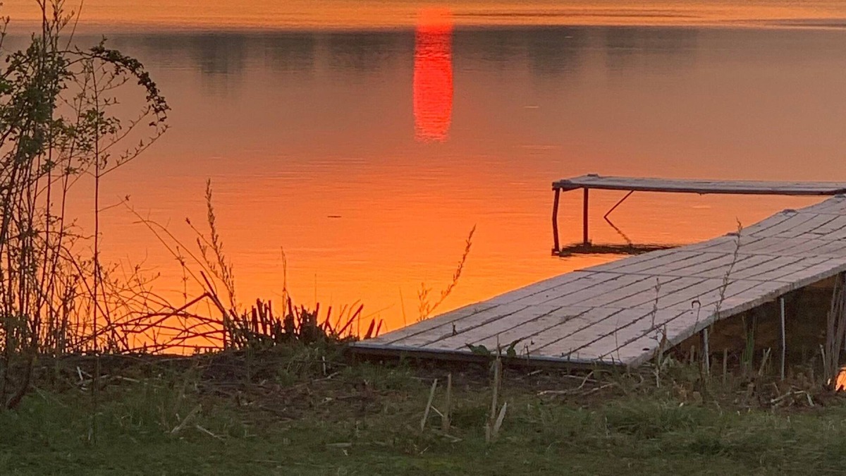 Salem Lakes House | Camp Lake Vacation Home with game room , fishing boat and paddleboat included!