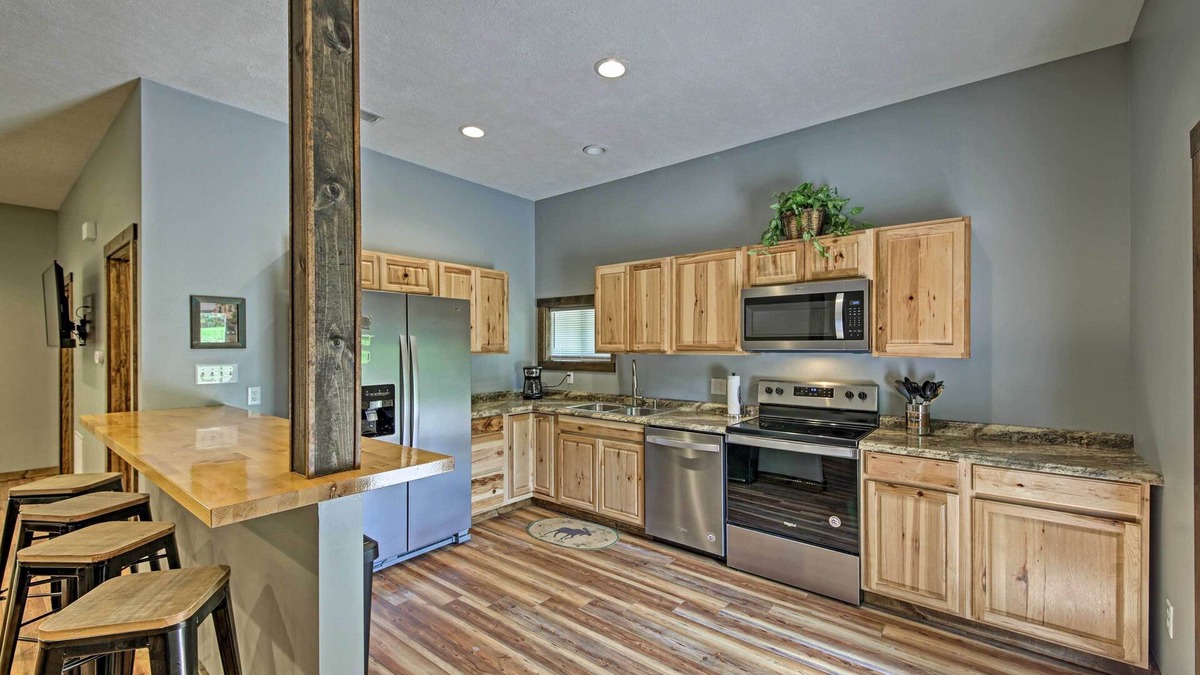 Bloomington Cottage | Camp Monroe in Bloomington w/Deck & Views!