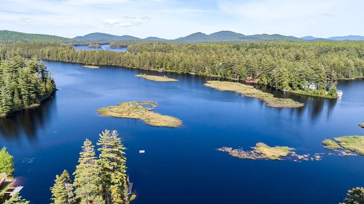 Rainbow Lake Cabin | Camp Oxbow on Rainbow Lake in the heart of the Adirondack Mountains