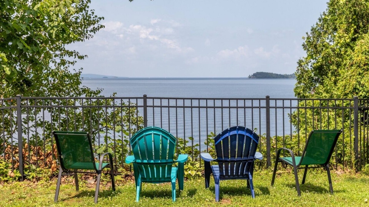 Shelburne Cottage | Camp Roosevelt 5 Bedroom Cottage by RedAwning