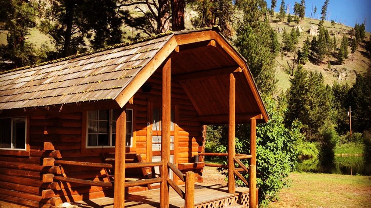 Ravalli County Cabin | CAMP SULA - Deluxe Cabin #3 on the East Fork