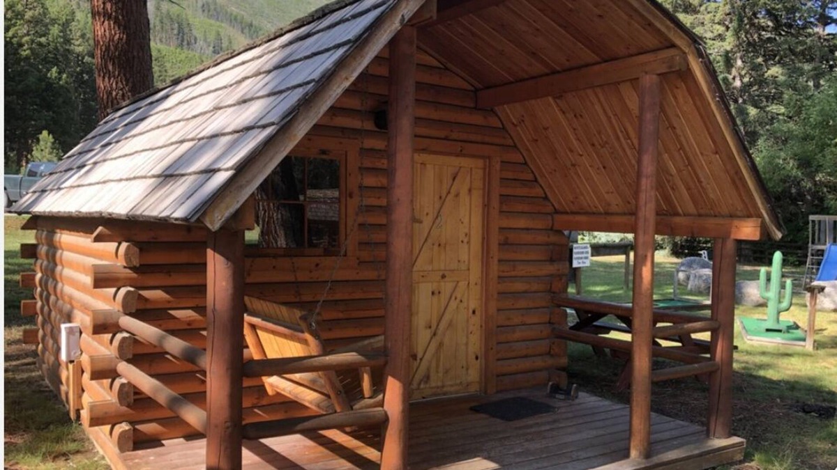 Ravalli County Cabin | CAMP SULA-Dry cabin 1 on the East Fork