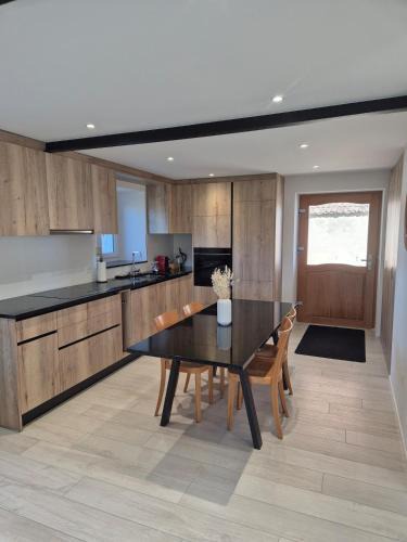 Auvernier Apartment | Campagne - appartement rénové avec 2 chambres