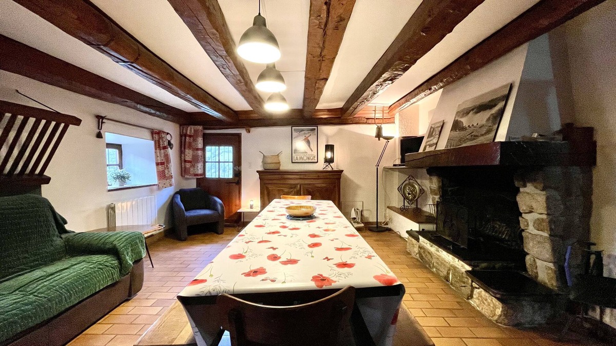 Campan Ski Chalet | Campan Chalet Le Gaciet 8 Personnes au Calme vue Montagnes