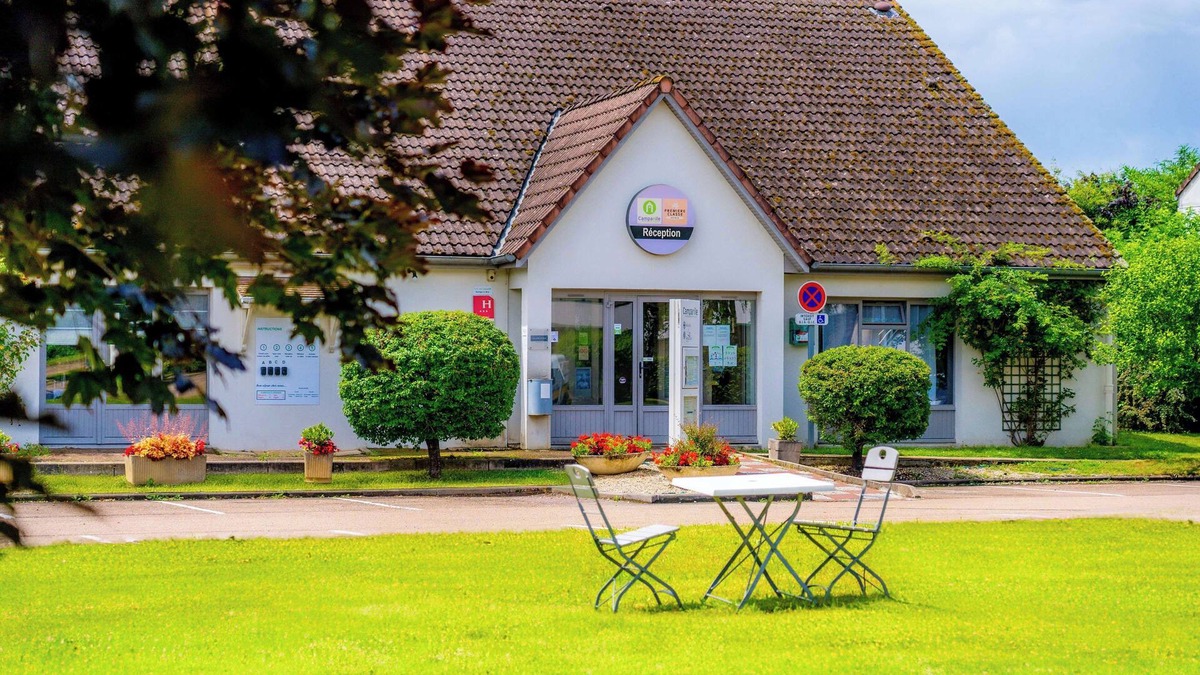 Sauvigny-le-Bois Hotel | Campanile Avallon