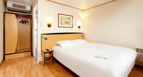 Charleville-Mezieres Hotel | Campanile Charleville-Mezières