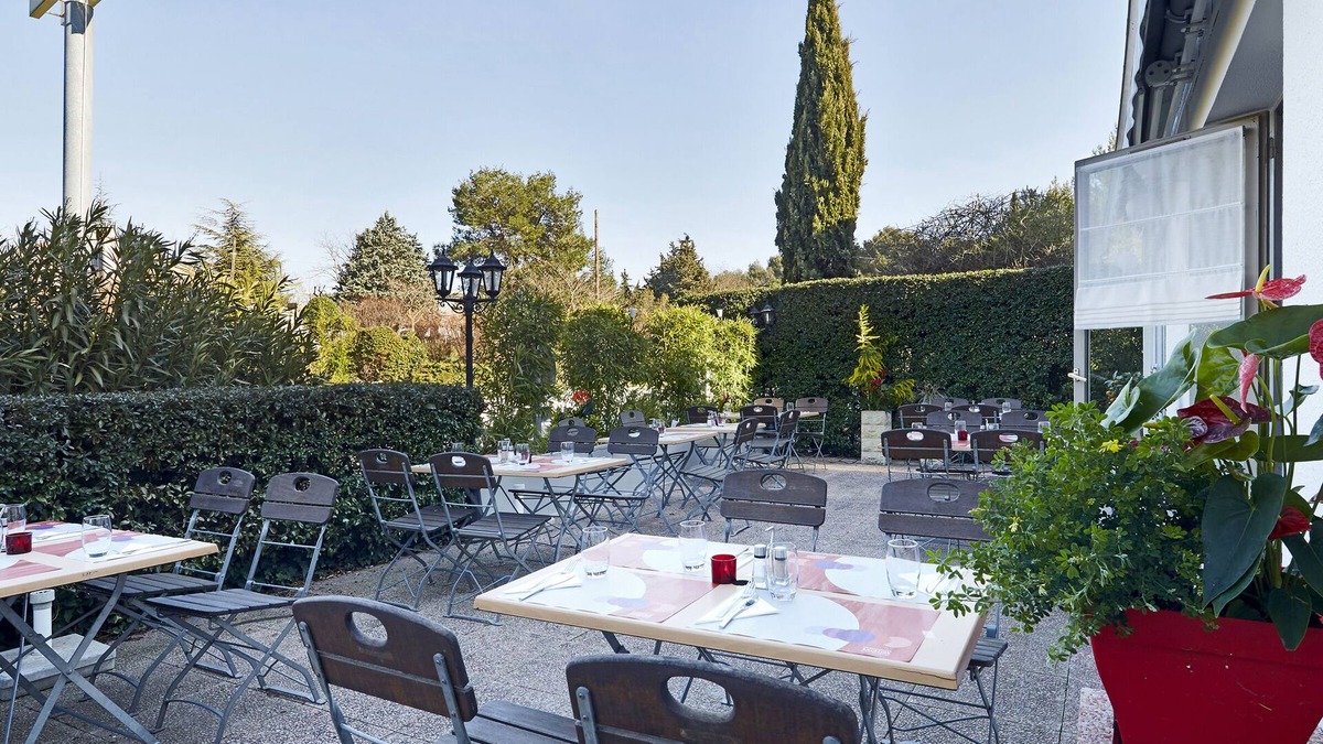 Meyreuil Hotel | Campanile NATURE - Aix En Provence Meyreuil