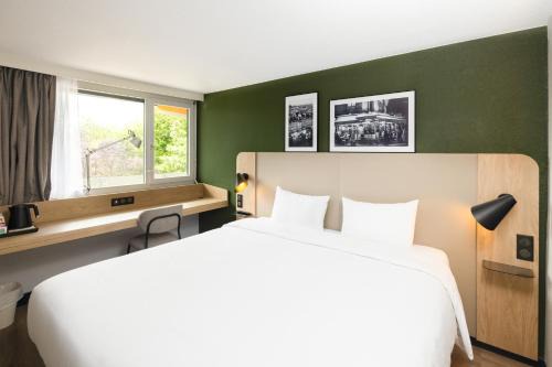 Les Ulis Hotel | Campanile NATURE Les Ulis