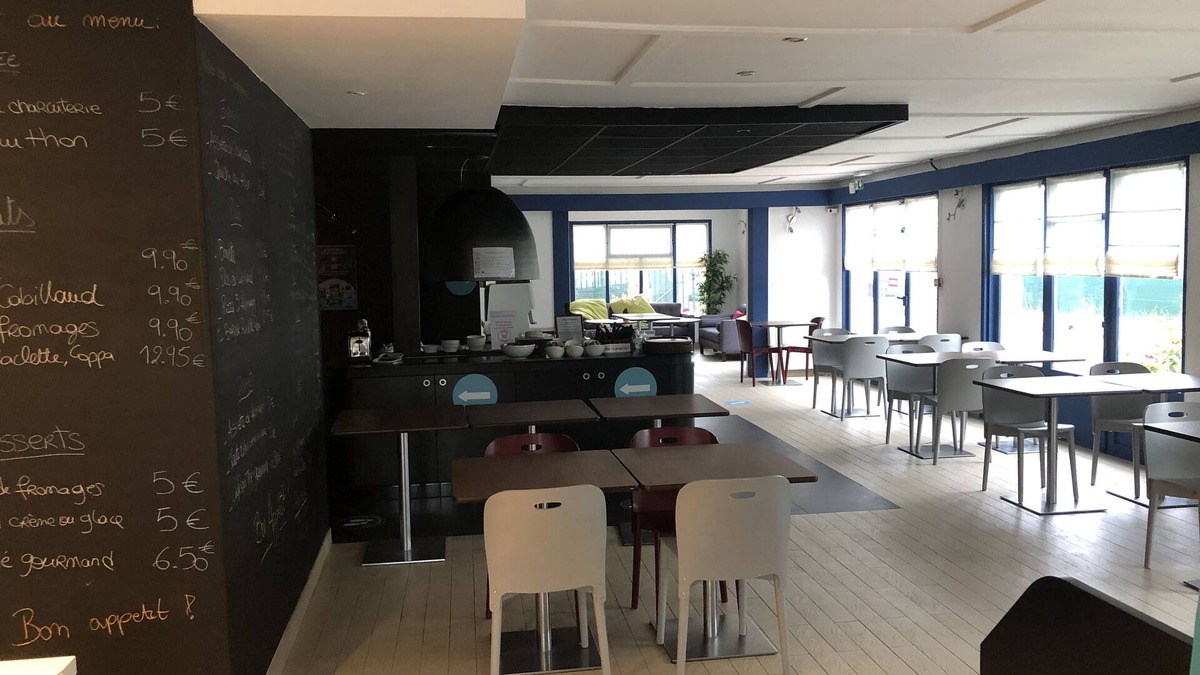 Sannois Hotel | Campanile NATURE - Sannois Ermont