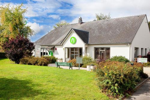 Neuville Hotel | Campanile Vire
