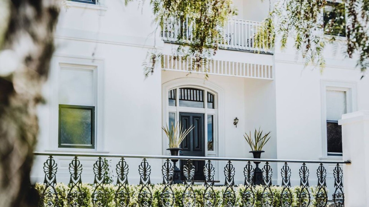 Castlemaine House | Campbell House 1882 - Group Holiday Destination, Campbell House 1882 - Group Holiday Destination