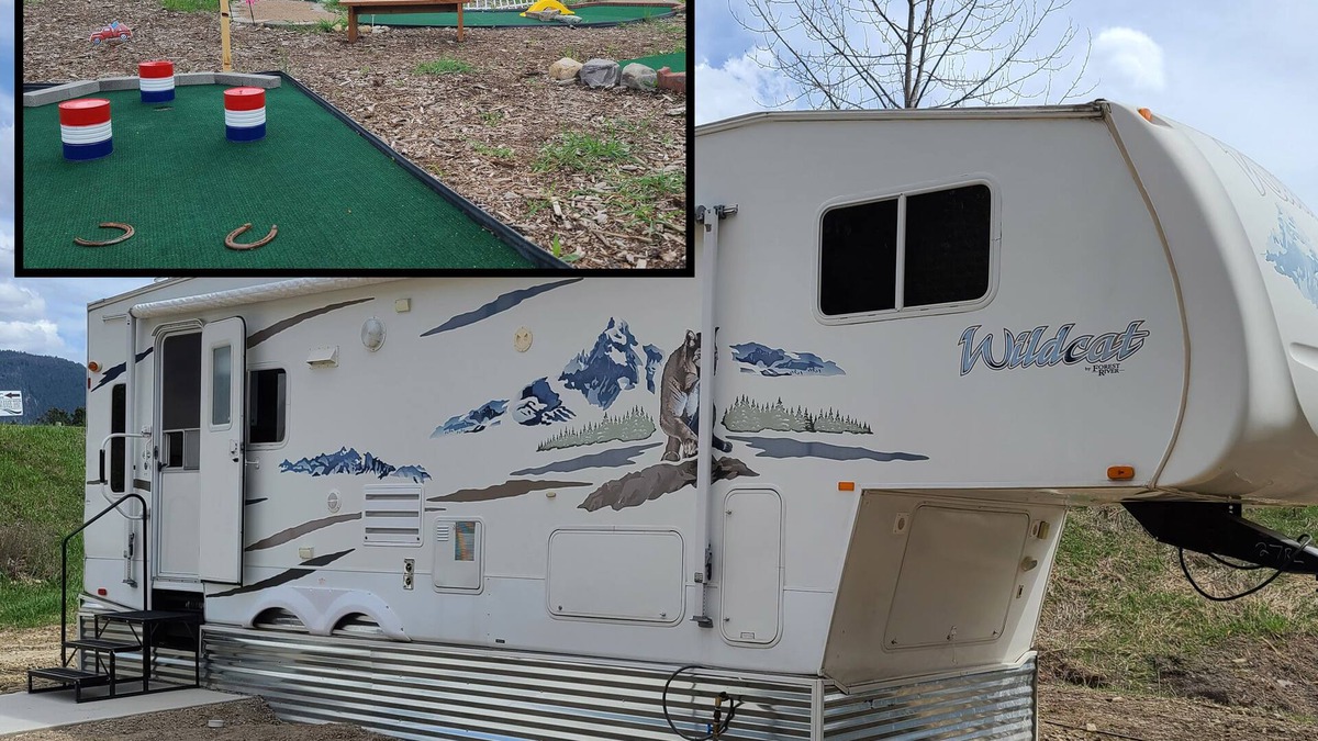 St. Regis House | Camper at Minigolf Course COUGAR