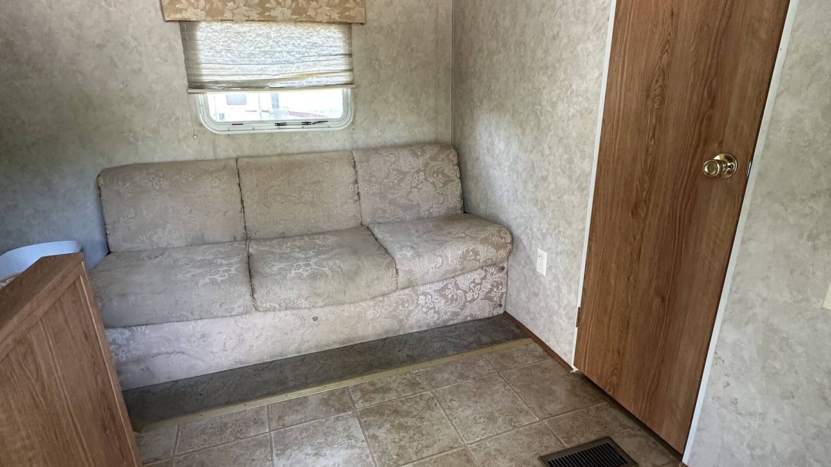 Glouster House | Camper located in the heart of Burr Oak State Park