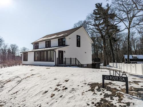 Palenville House | Campfire Lodge - Luxury Cabin, Kid Friendly, Kaaterskill Falls, Hunter Mountain