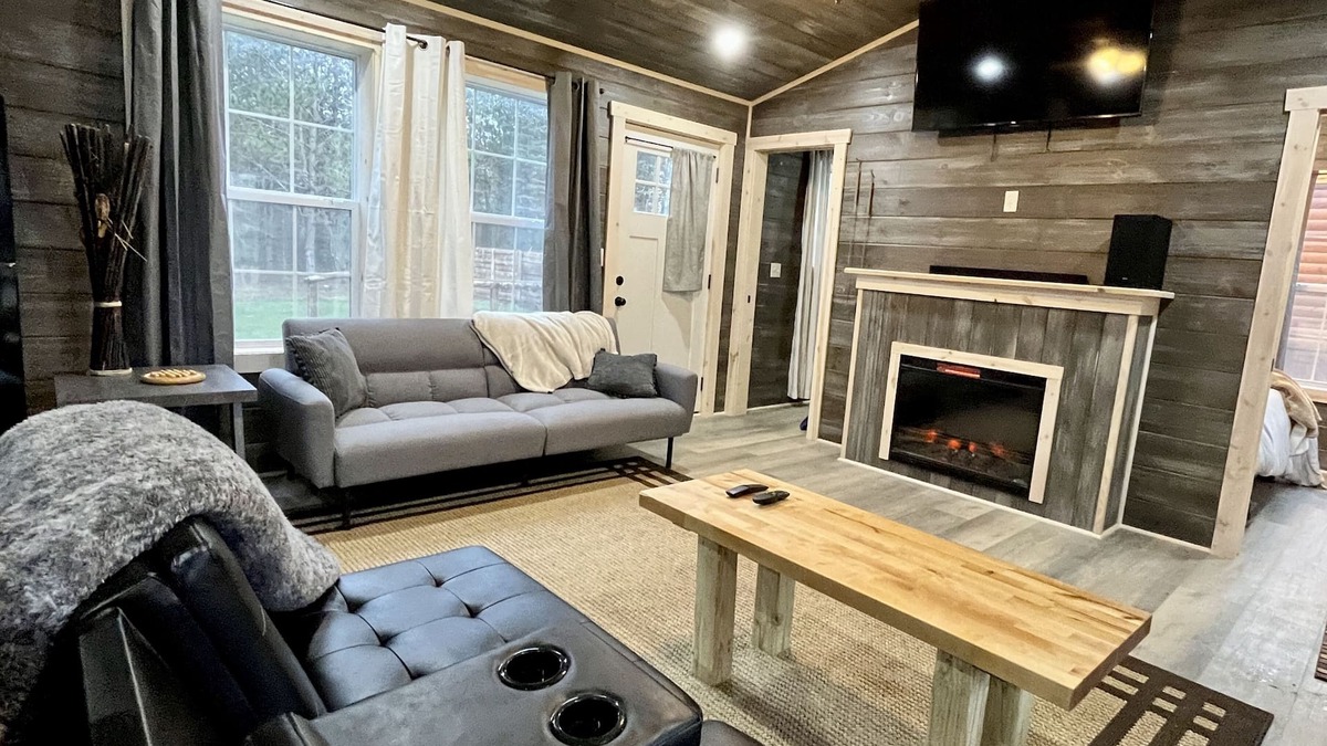 Marienville Cabin | Campfire Swings Under The Stars, Nestled Under The Tall Pines. Pets Welcome!