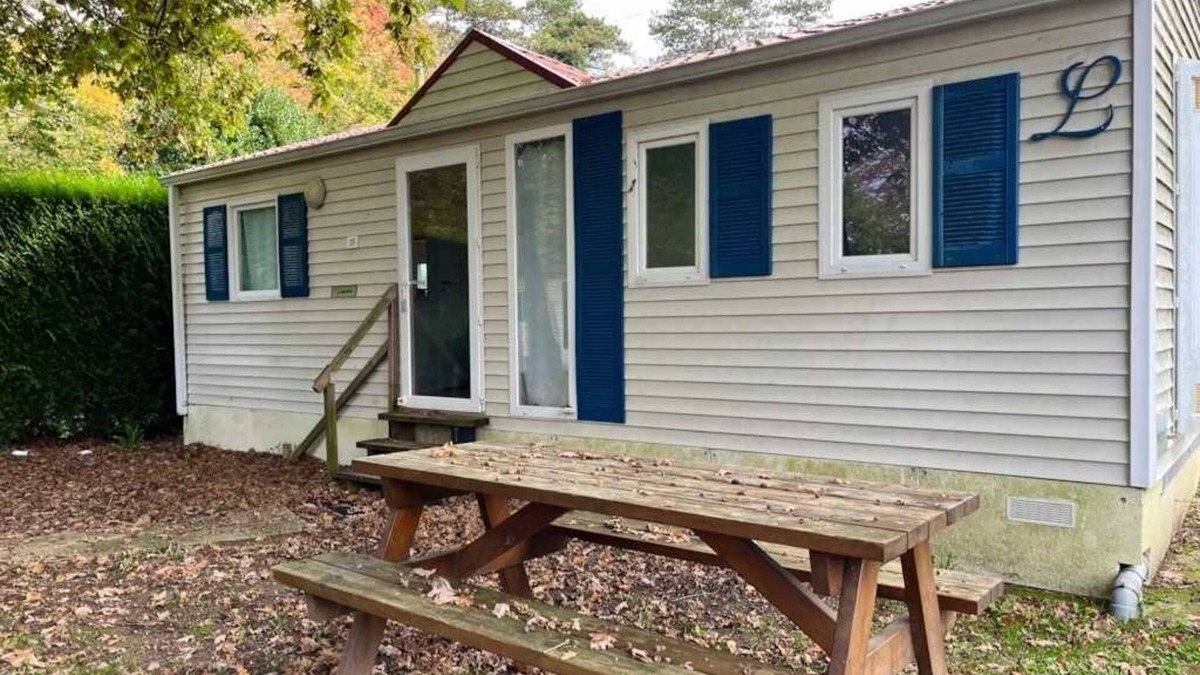 Angicourt House | Camping 2 étoiles - ccbabia
