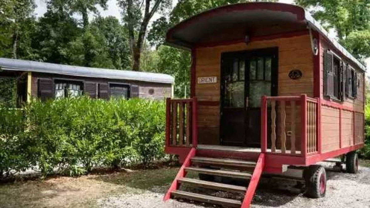 Bar-sur-Aube House | Camping 2 étoiles - Piscine - eecebc