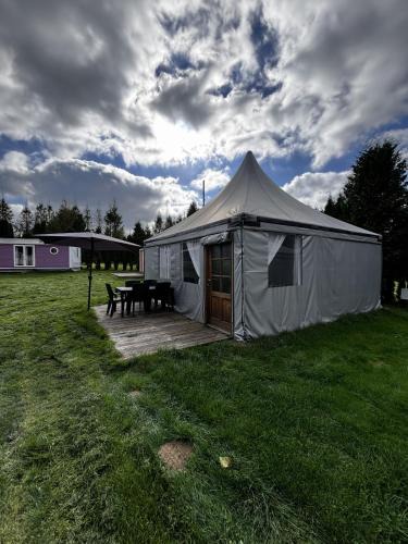 Januv Dul Ski Chalet | Camping 2000 - Glamourtent