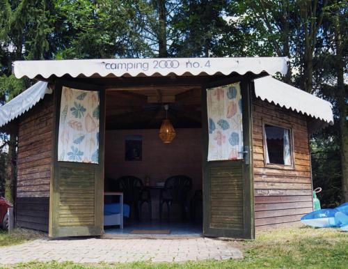 Januv Dul Ski Chalet | Camping 2000 - Kampeerhut