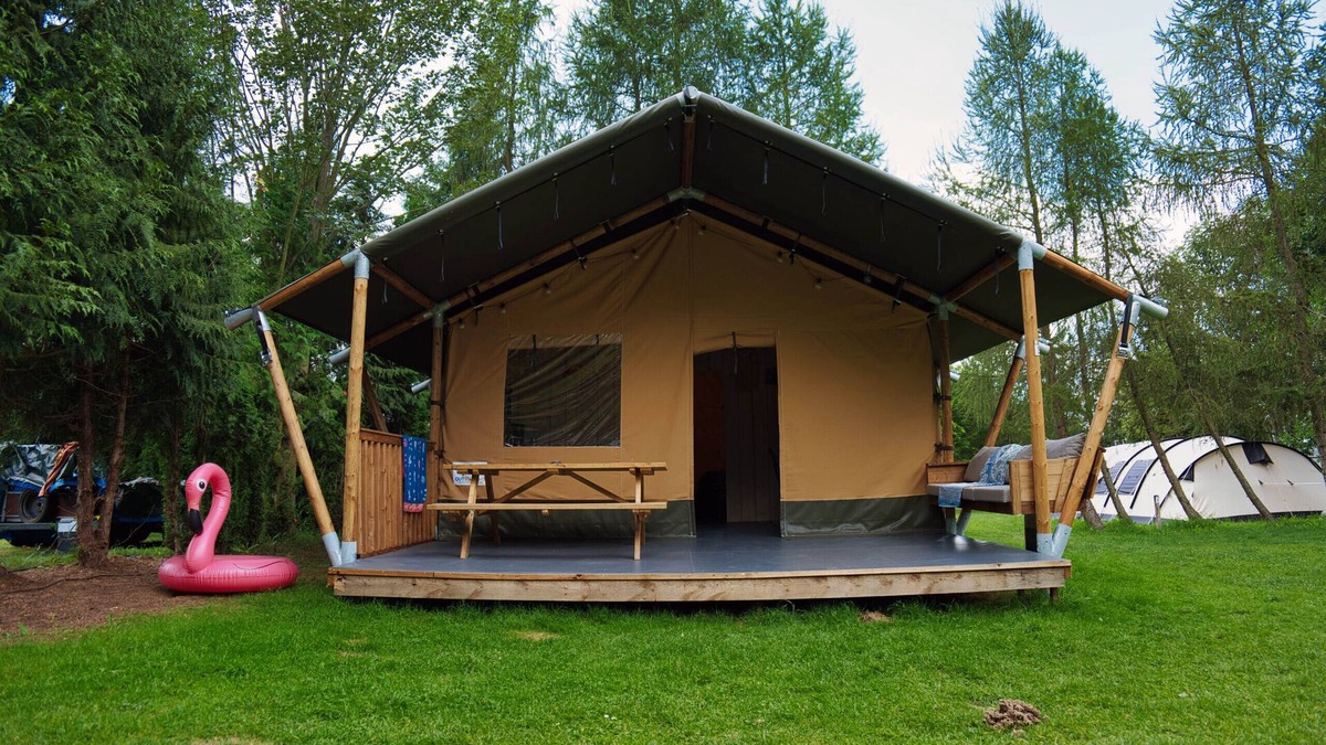 Januv Dul Ski Chalet | Camping 2000 - Safaritent Medium