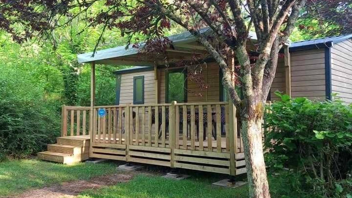 Collonges-la-Rouge House | Camping 3 étoiles - eeiicg