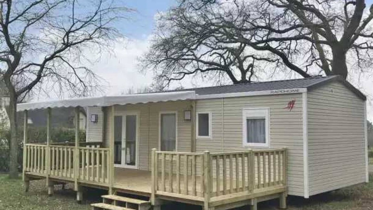 Guemene-Penfao House | Camping 3 étoiles - Piscine - eeceed
