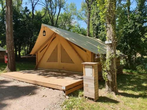 Monoblet Other | Camping 3 étoiles - ccaiaah
