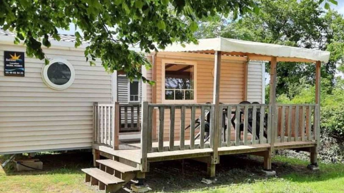 Argenton-Chateau House | Camping 3 étoiles - Piscine - ccbahi0