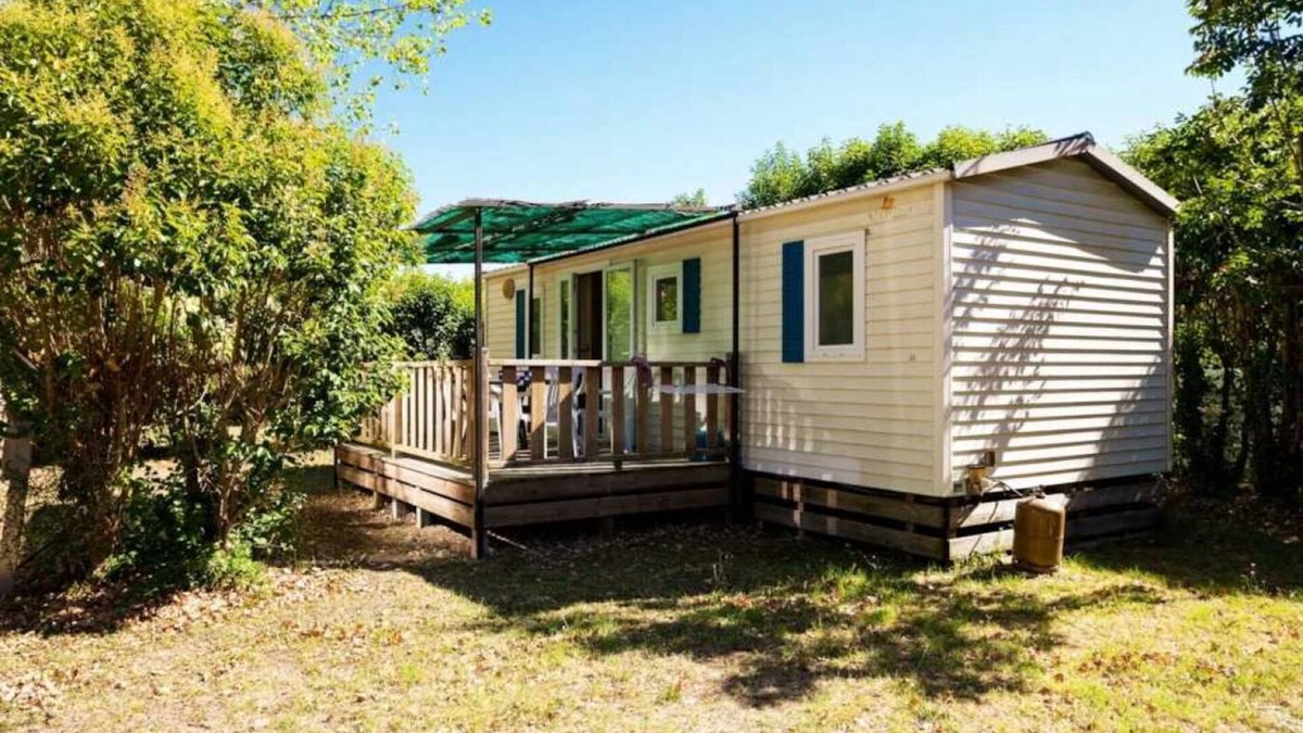 Montolieu House | Camping 3 étoiles - Piscine - ccbadac