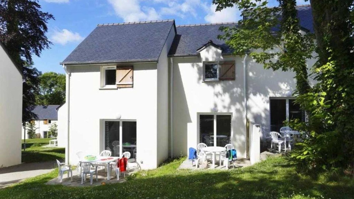 Saint-Mathieu House | Camping 3 étoiles - Piscine - ccaiibd