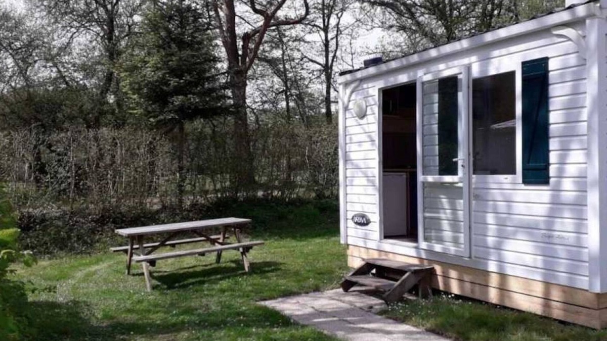 Locmaria-Berrien House | Camping 3 étoiles - Piscine - ccafbbc