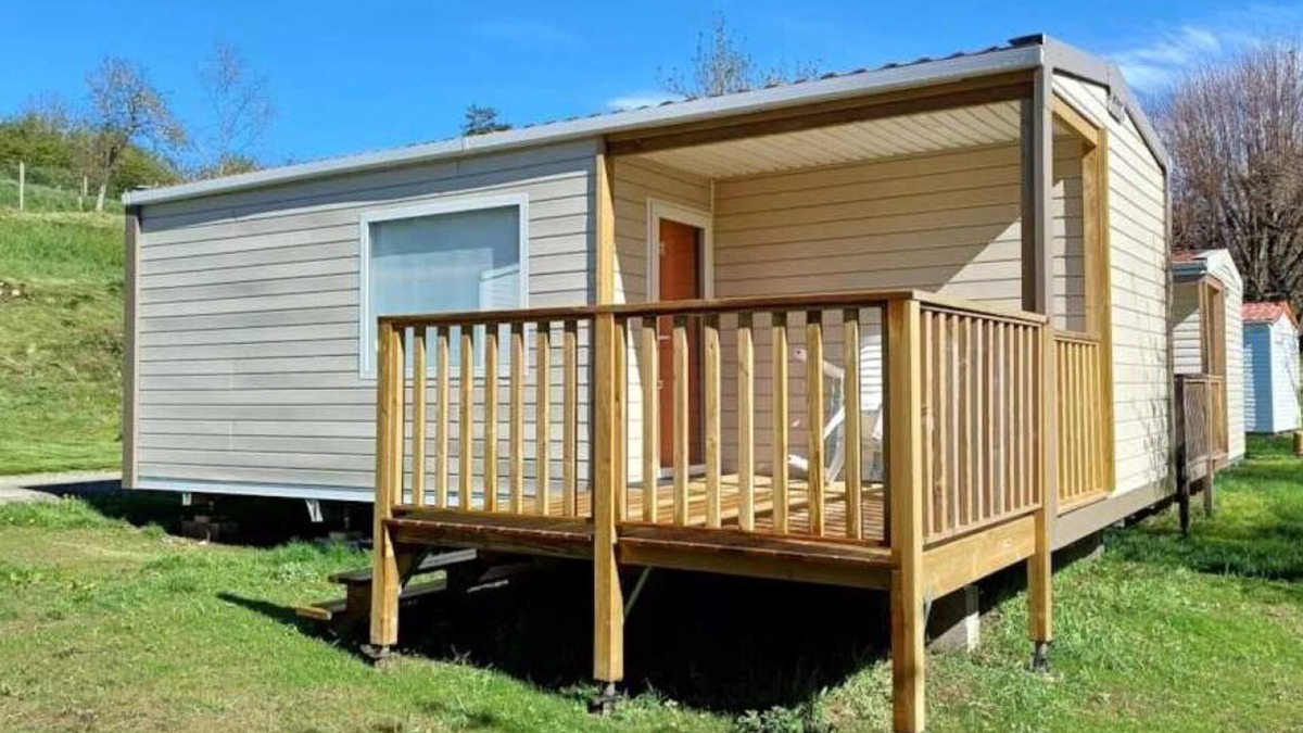Langogne House | Camping 3 étoiles - Piscine - ccbadeg