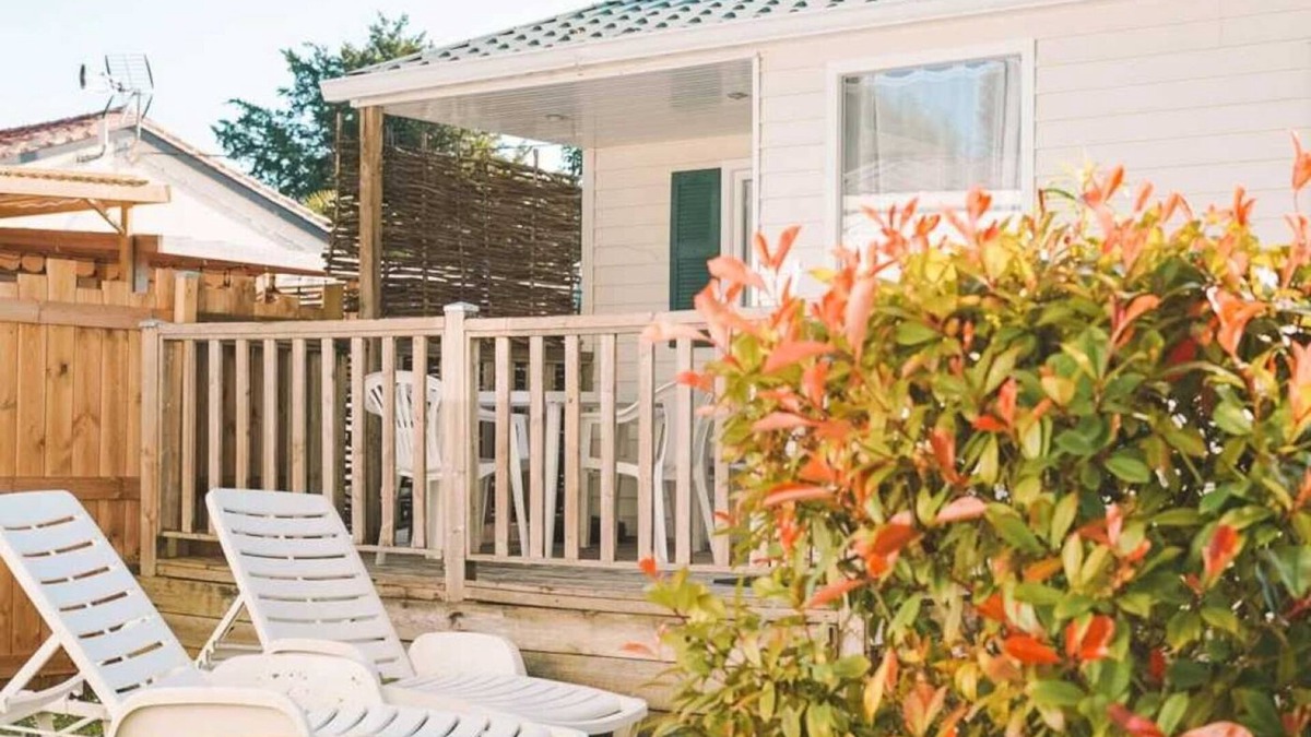 Surgeres House | Camping 3 étoiles - Piscine - ccbbbe0