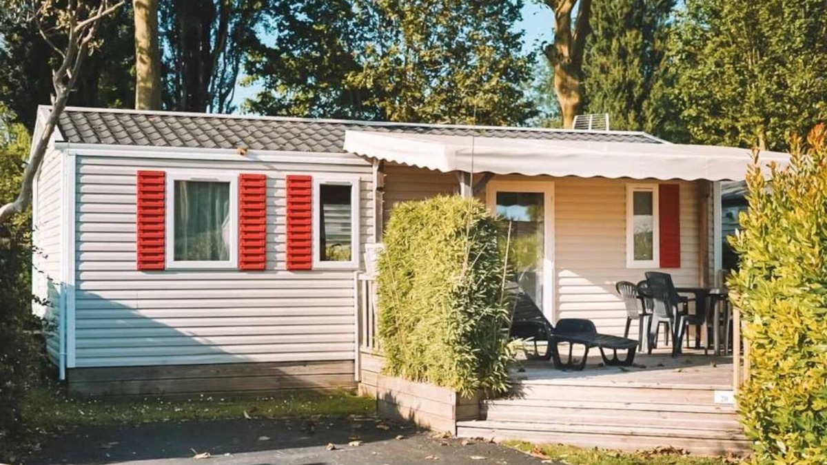 Surgeres House | Camping 3 étoiles - Piscine - ccbbbee