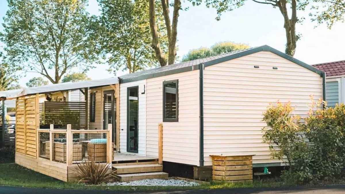 Surgeres House | Camping 3 étoiles - Piscine - ccbbbei