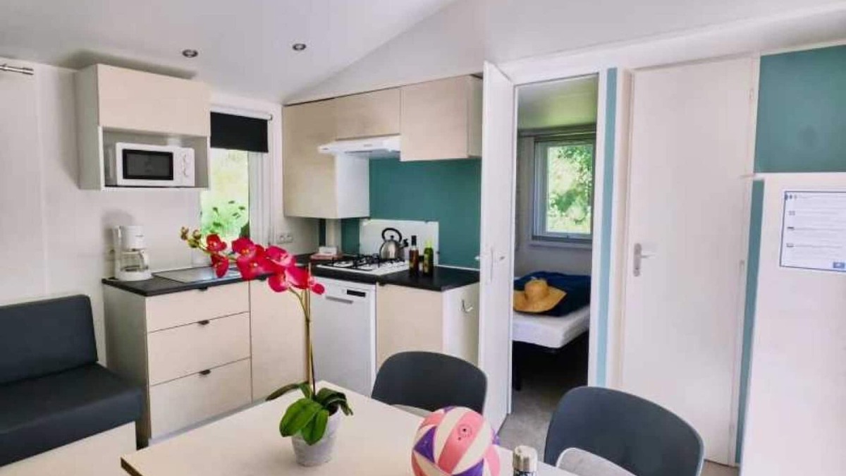 Lussas House | Camping 3 étoiles - Piscine - eebbdb